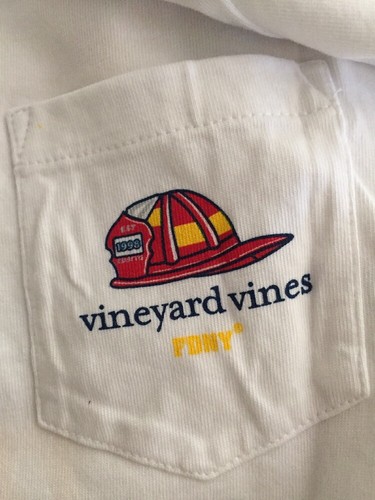 NWT Vineyard Vines Boys S/S Blue NYFD FDNY Whale Pocket T-Shirt Size M - Picture 5 of 9