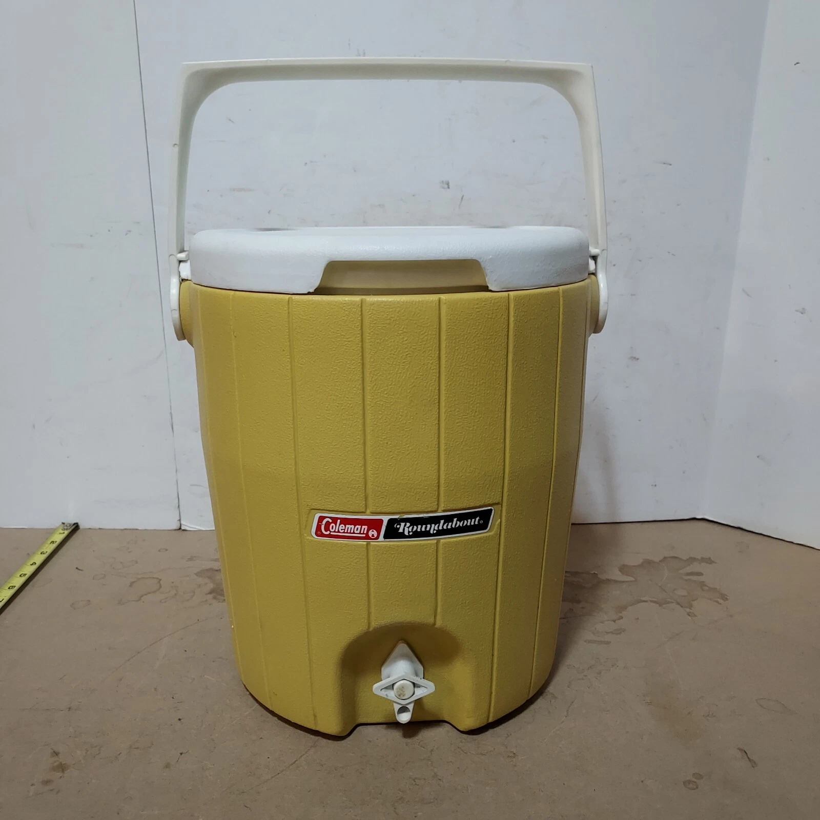VINTAGE COLEMAN ROUNDABOUT COOLER DRINK SPOUT HANDLE YELLOW