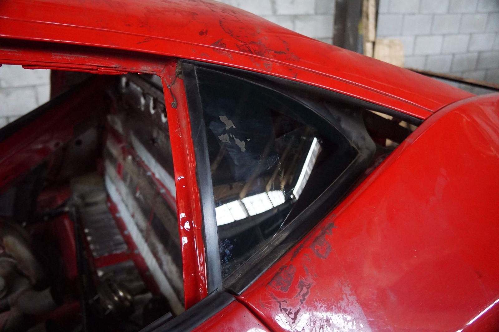 Rear Left Driver Side Quarter Window Glass 82746900 OEM Ferrari 458 Italia