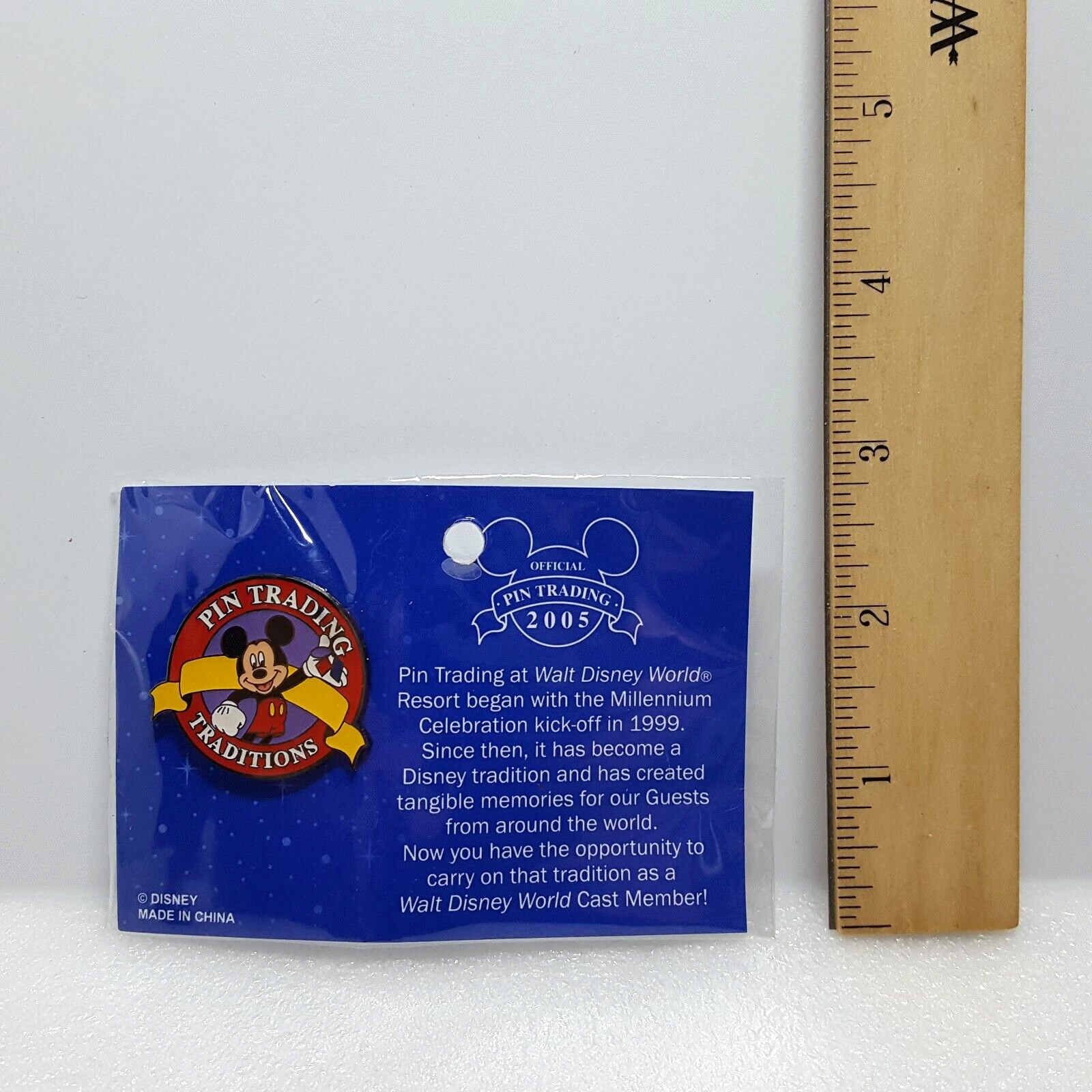 2005 Disney Cast Member Exclusive PTP Mickey Mouse Pin Trading Traditions #35578