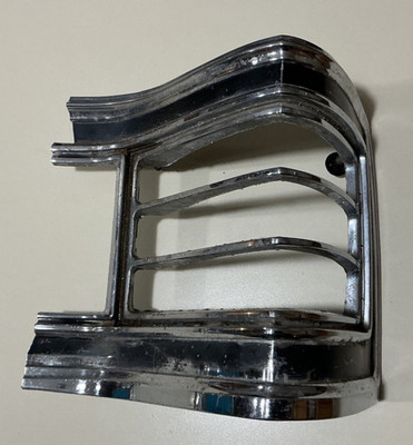 1967 CHEVELLE SS 396 MALIBU ORIGINAL PASSENGER SIDE TAIL LIGHT BEZEL