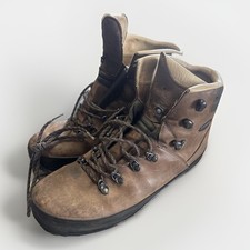 Lowa Tibet LL Outdoor Hiking Trekking Boots Boot Men's Size 11US Leather  VIBRAM