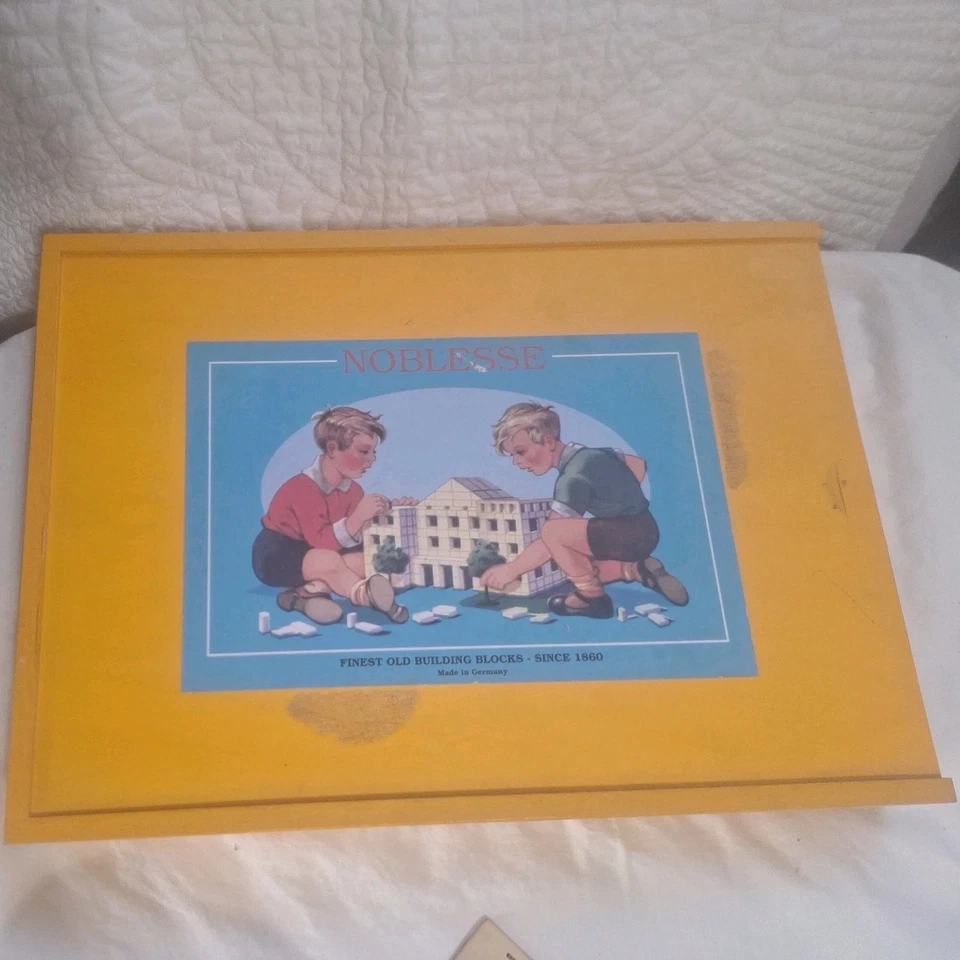 Noblesse Classic Box of 82 Wooden Bricks Building Blocks Made in Germany - Image 2 of 4