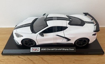 Maisto 1:18 Die-Cast Special Edition 2020 Chevrolet Corvette Stingray Coupe Car