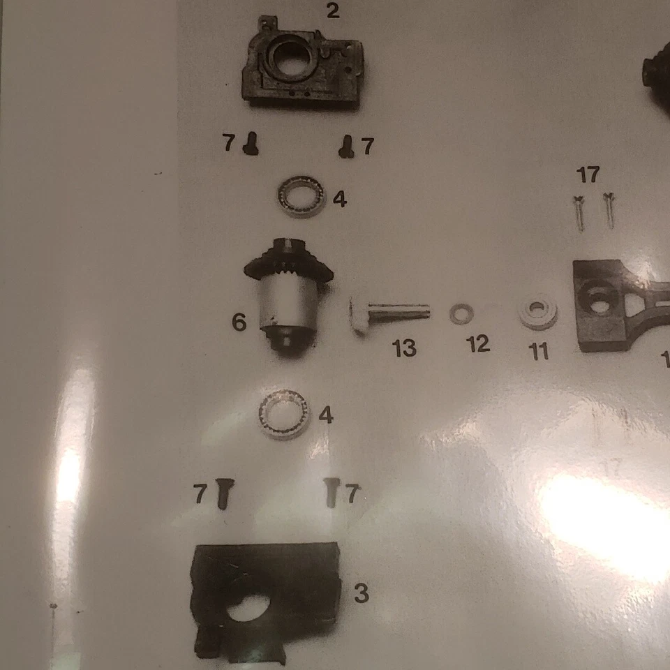 MANTUA MODEL DEVIL1/8 Scale Off Road Special Left & Right Bearing Support #22621 - Image 3 of 4