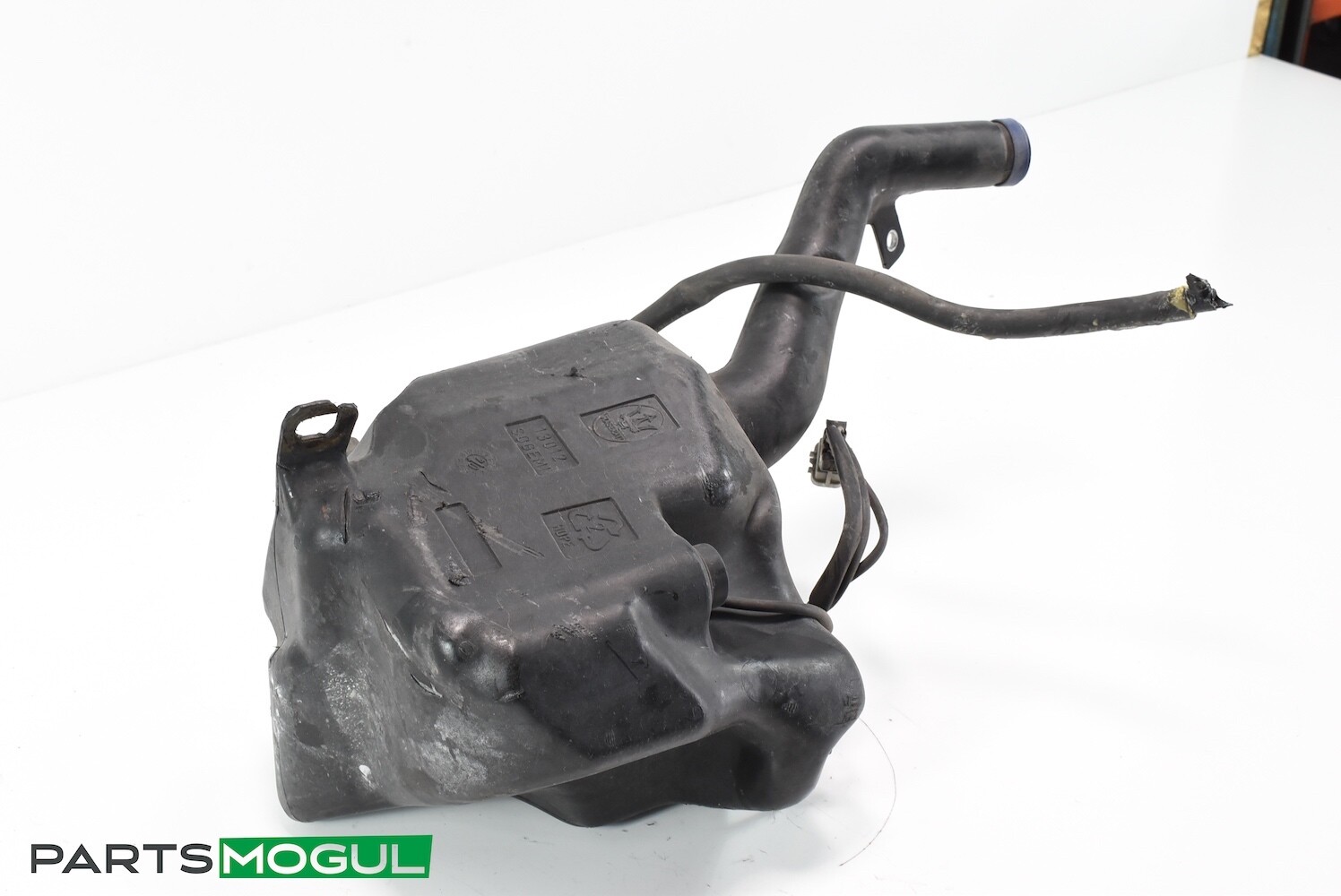 2004-2008 MASERATI QUATTROPORTE M139 WINDSHIELD WASHER FLUID RESERVOIR TANK