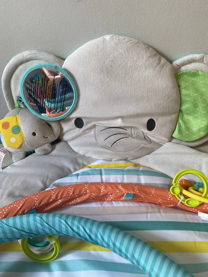 Alfombra de juego de actividad Bright Starts Hug-n-Cuddle 3 formas de jugar 6 juguetes nueva-caja abierta Foto 4 de 4