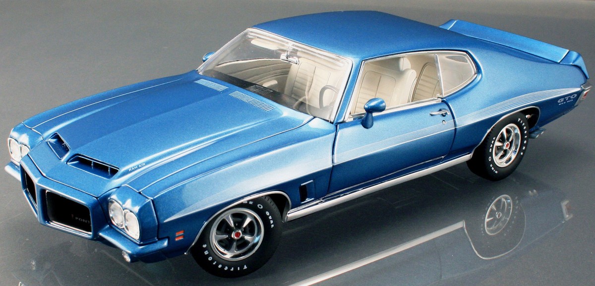 ミニカー GMP- 1972 PONTIAC GTO GTO GOLD BIG BOX 1972 PONTIAC 455 HO RAM AIR HARD TOP 1-18