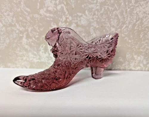 Fenton Cat Head Daisy & Button Pink Dusty Rose Glass Shoe