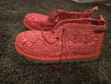 Bearpaw Kids Size 5 Casual Boots
