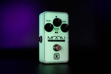Keeley Moon Fuzz - Moon Glow Limited Edition With Glow-in-the-dark Finish
