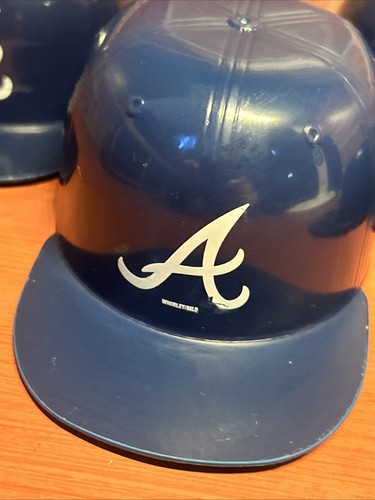 4 - Whirley Drink Works Atlanta Braves Souvenir Ice Cream Mini Helmets MLB - Picture 3 of 6