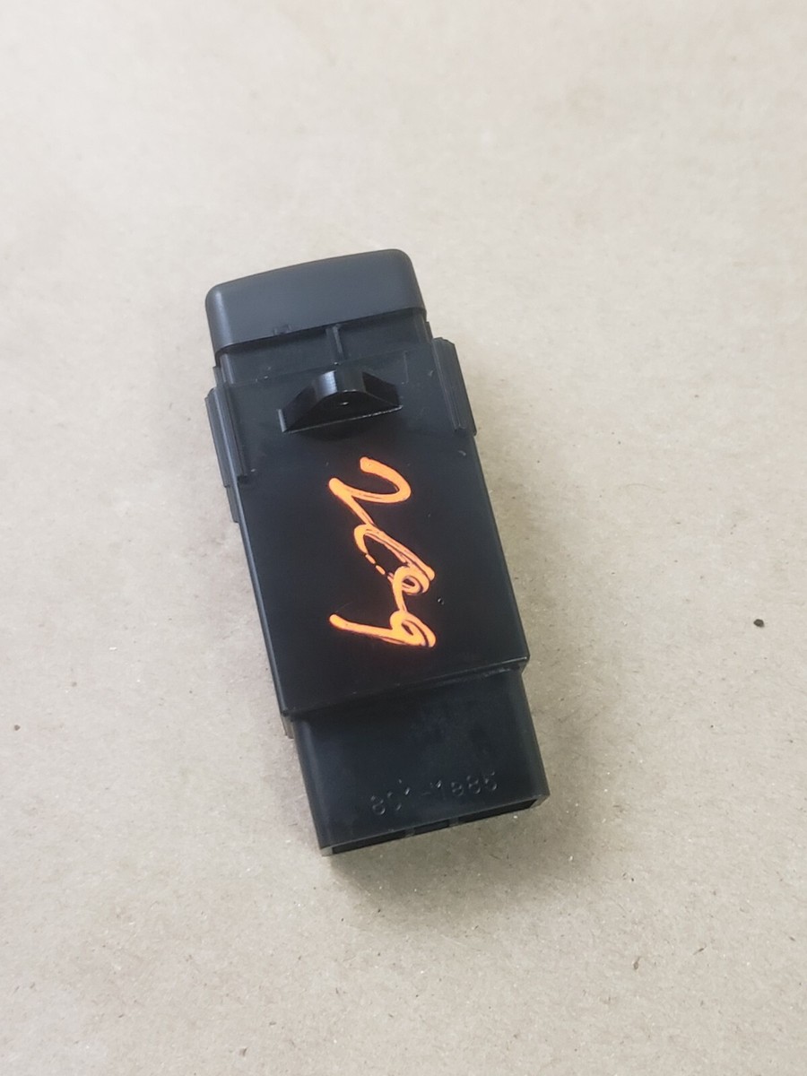 98 99 00 LEXUS LS400 DASHBOARD CENTER EMERGENCY HAZARD LIGHT