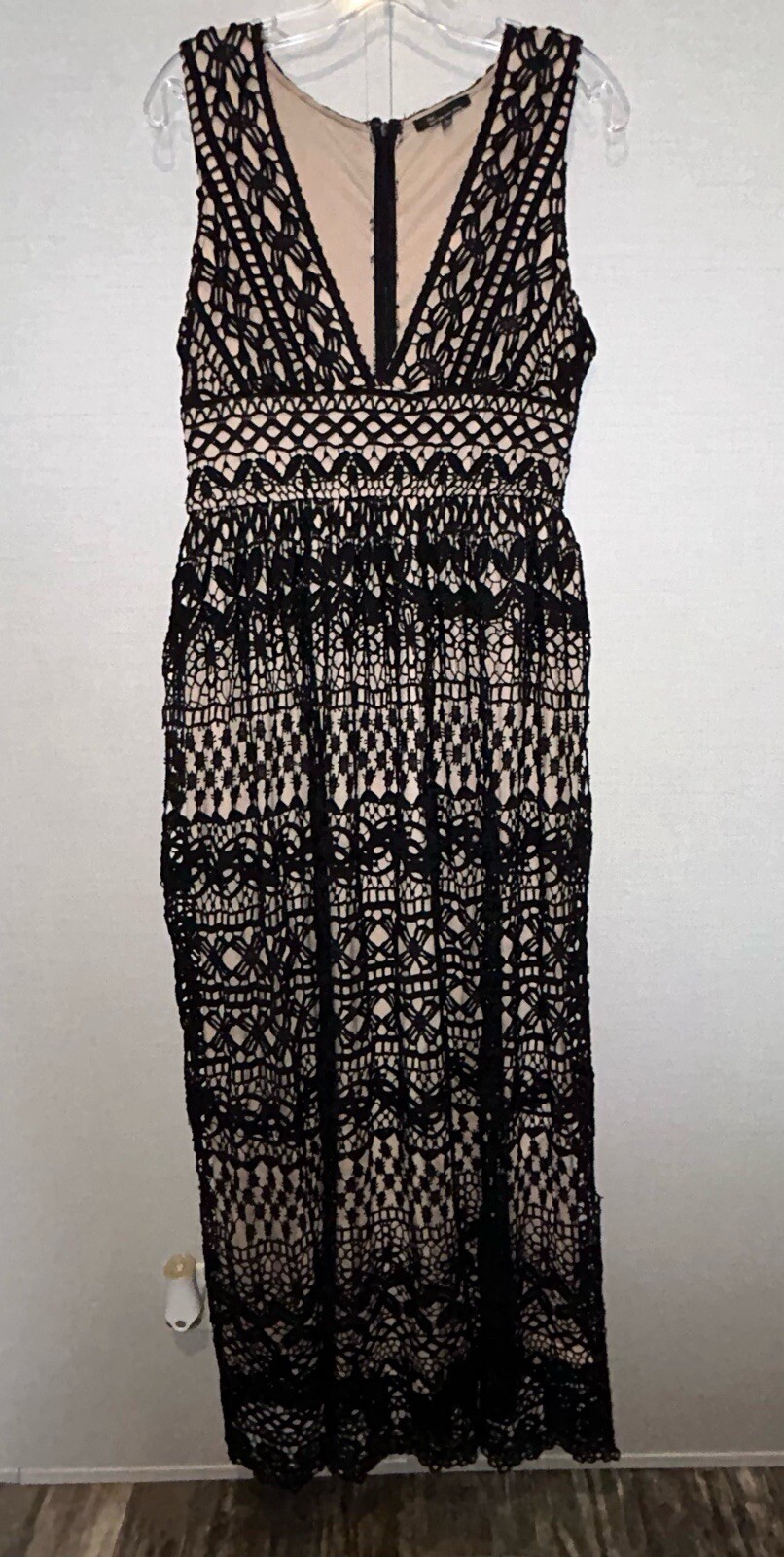 The Clothing Company Black Maxi Dress Long Lanced Lined Tan Color Sz L