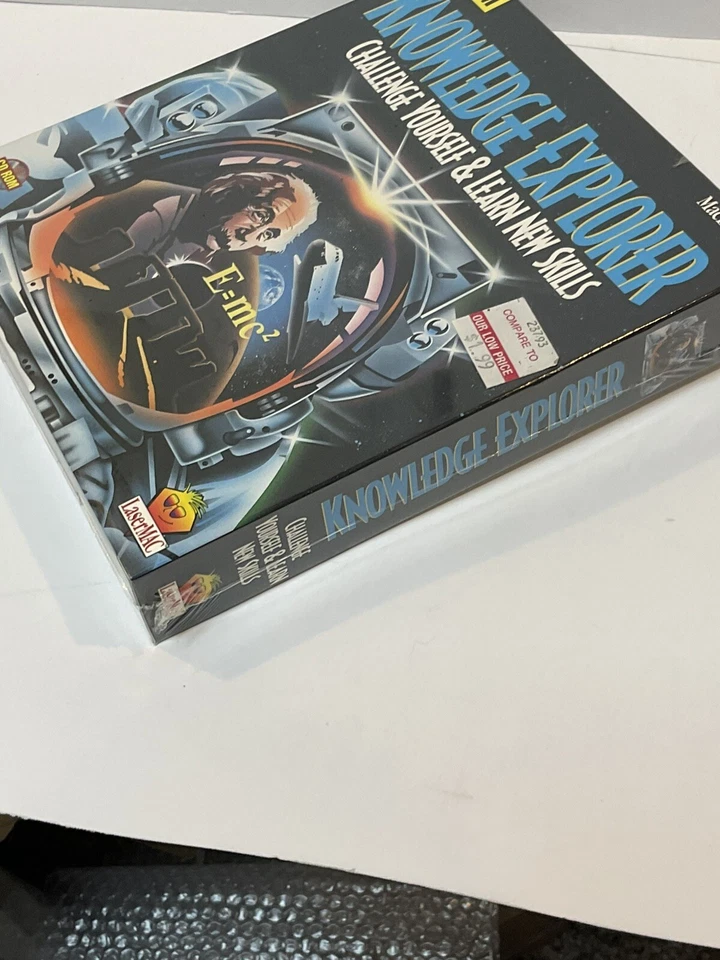 Old School Macintosh Knowledge Explorer Apple Big Box NOS Sealed - Image 4 of 4