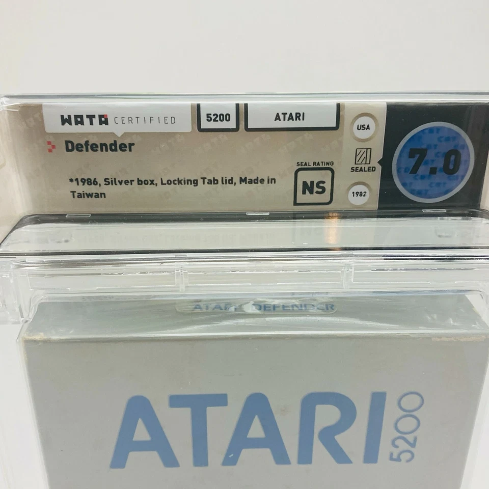 Defender - Atari 5200 Silver Box Graded Factory Glue Sealed 1986  WATA 7.0 NS  - Image 2 of 4