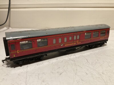 Hornby Dublo. 4049. Restaurantwagen aus Verbundwerkstoff. BR weinrot. W9566W. Fairer Zustand