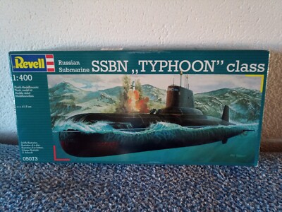 Revell   Nr. 05073   Nuclear U-Boot   SSBN der Typhoon Class - Maßstab 1:400