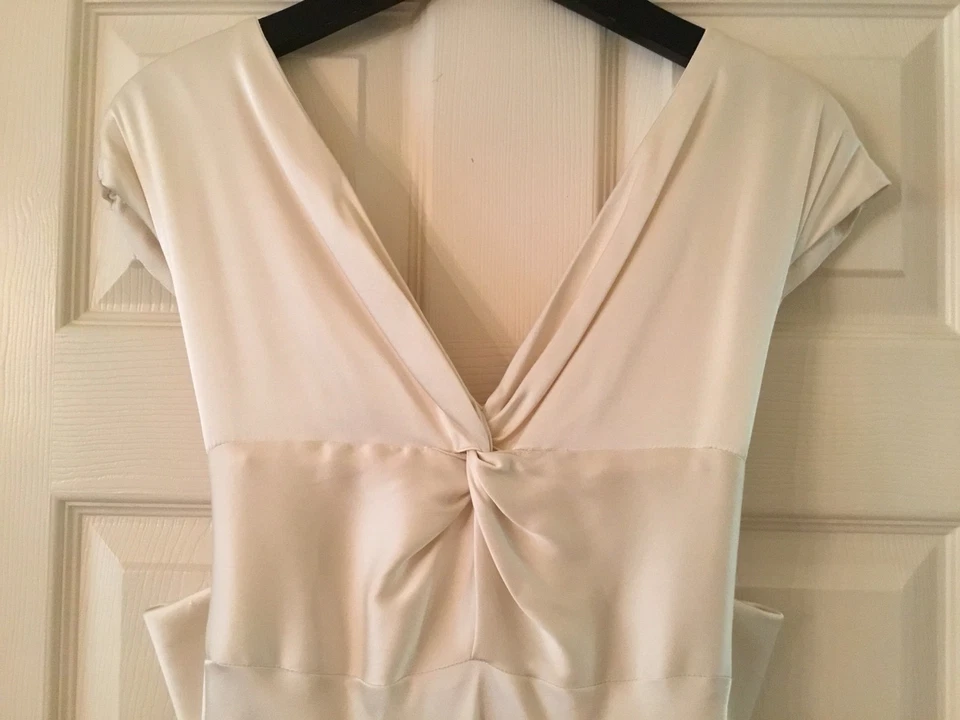 Vestido Nicole Miller Offwhite Tamanho 0 Pago $1200 ABSOLUTAMENTE DESLUMBRANTE! - Imagem 2 de 4