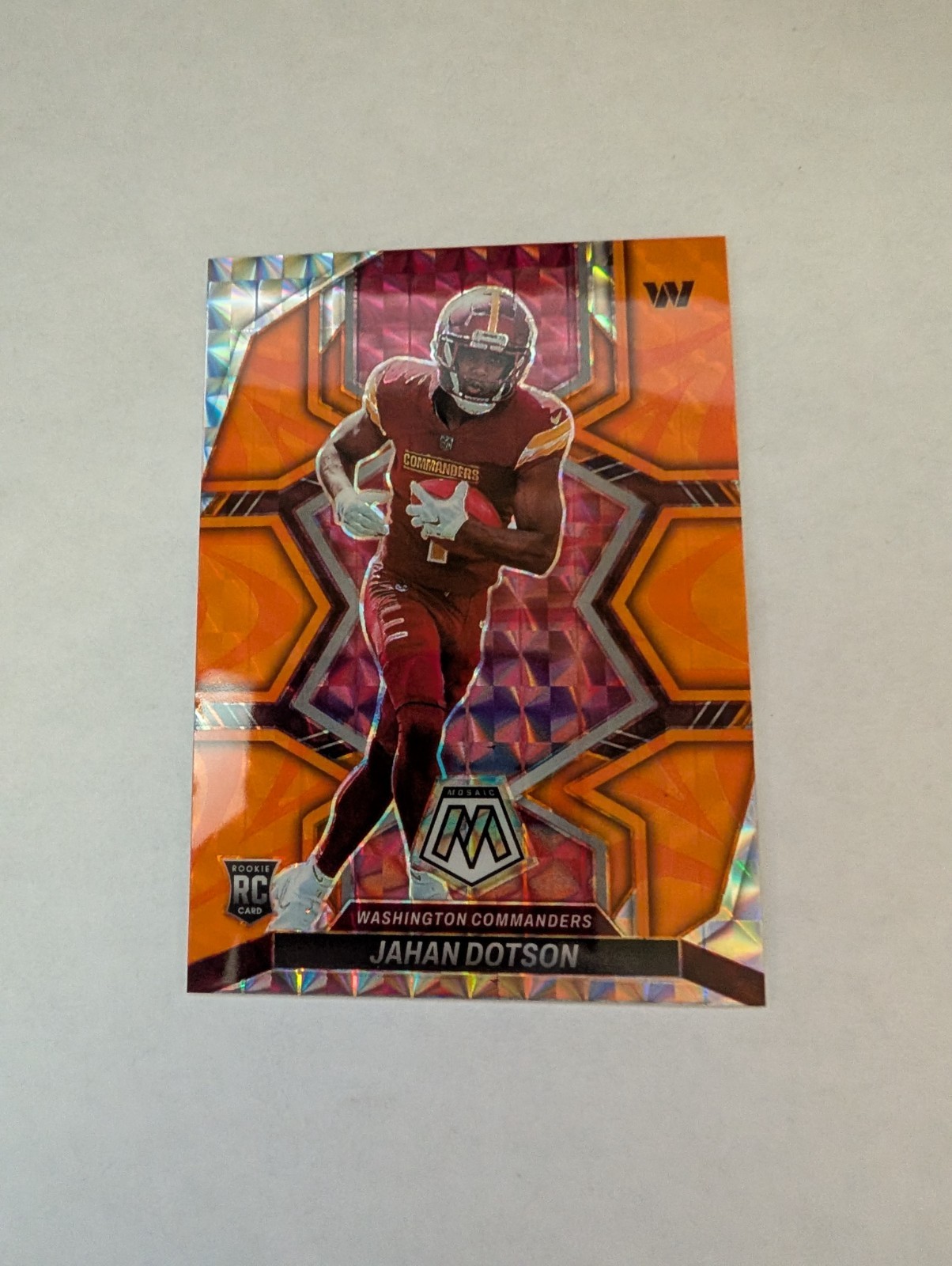 2022 Panini Mosaic - Rookies Jahan Dotson #314 Mosaic Reactive Orange Prizm (RC)