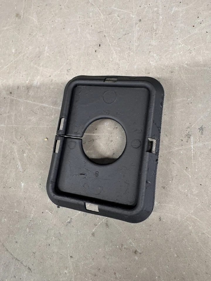 1968-1972 Pontiac GTO Firebird Cutlass 442 Radiator Support Wiring Grommet Cap - Image 4 of 4