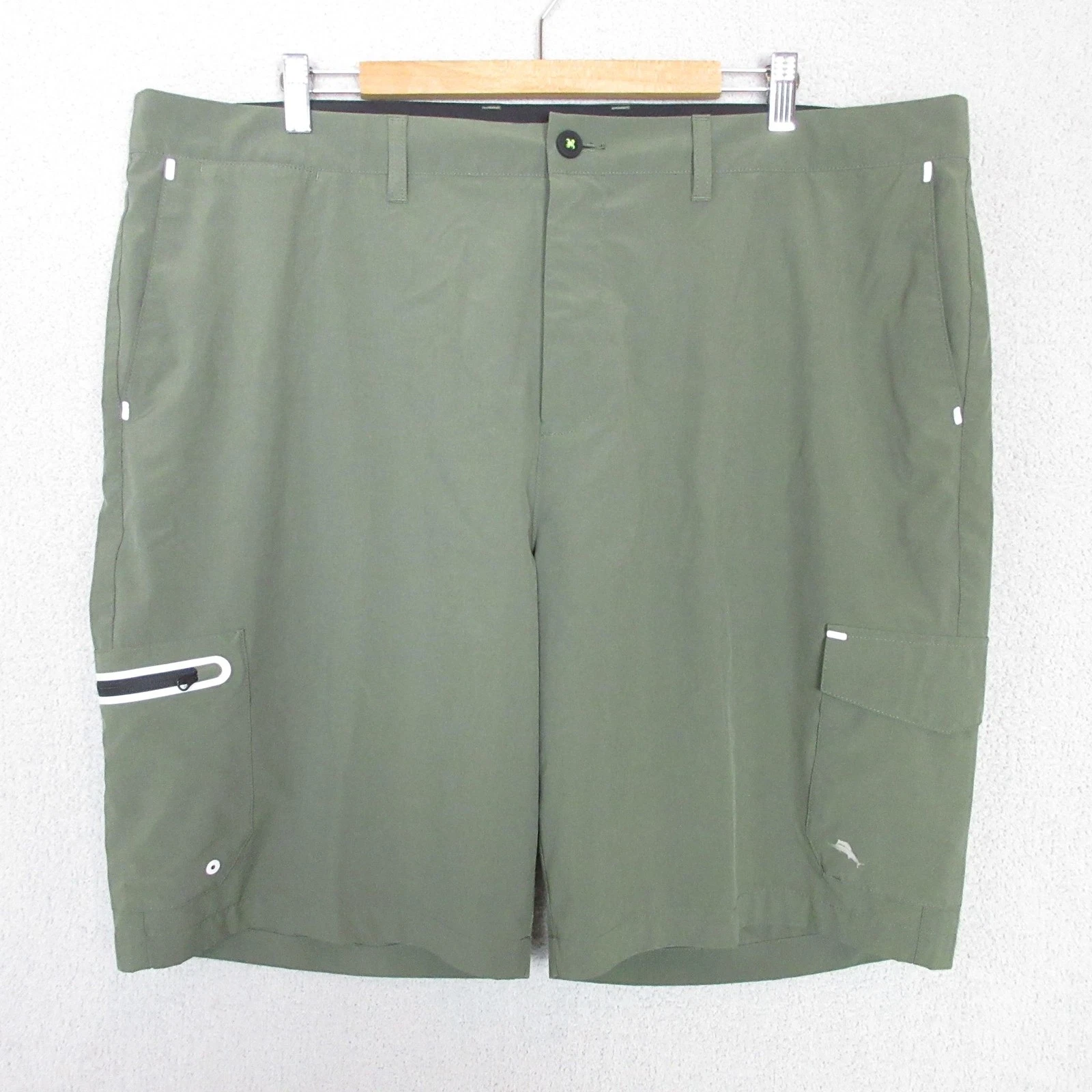 Tommy Bahama IslandZone Mens Green Cargo Shorts Size 44 Stretch Performance