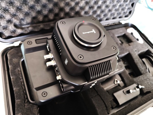 BLACKMAGIC DESIGN STUDIO 4K PRO CAMERA
