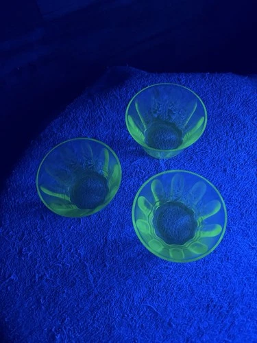 3 Vintage Hazel Atlas Green Depression Glass Custard Cups Uranium Glass