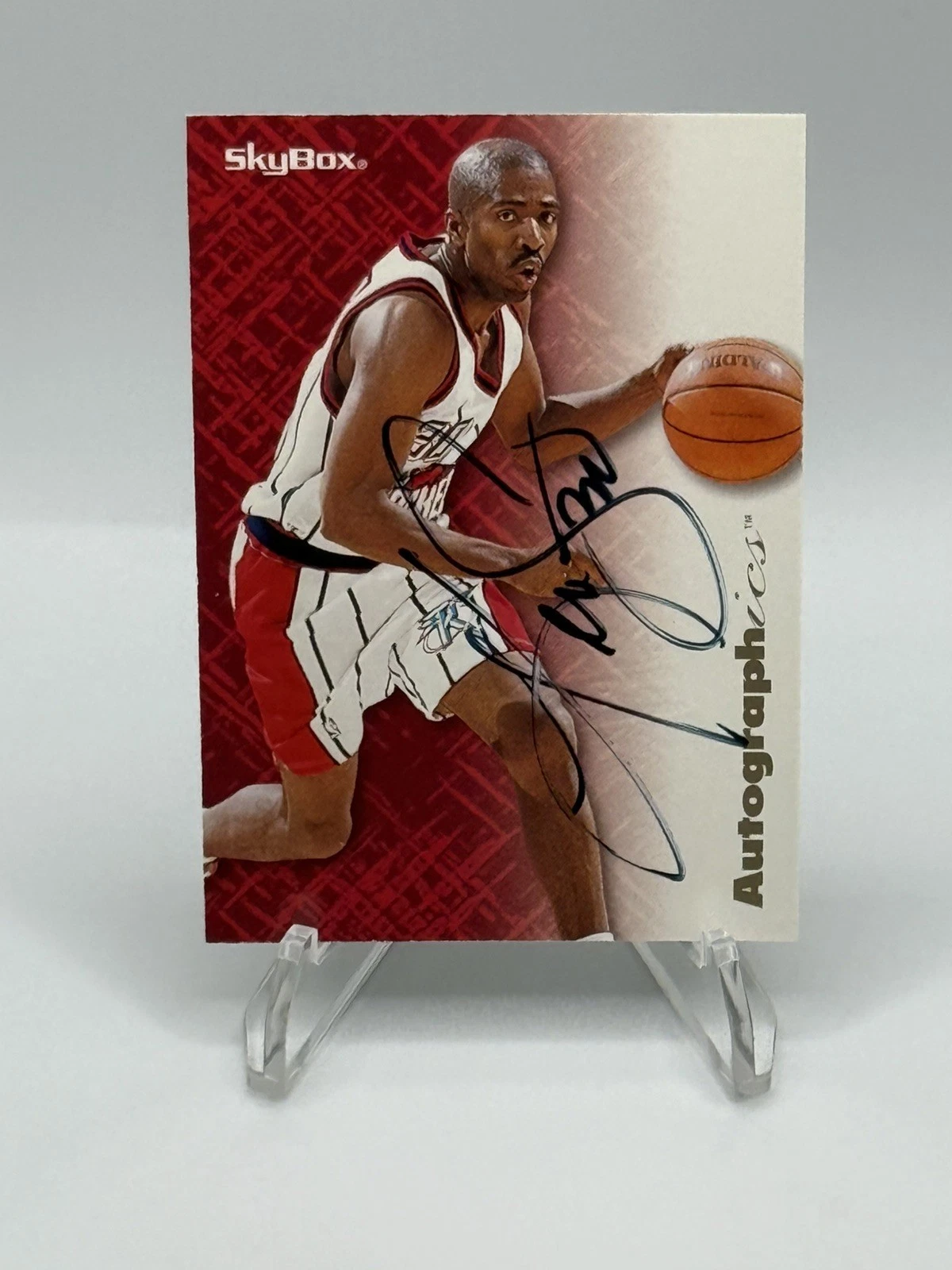 1996-97 SkyBox Premium KENNY SMITH Autographics ON CARD AUTO Black Ink