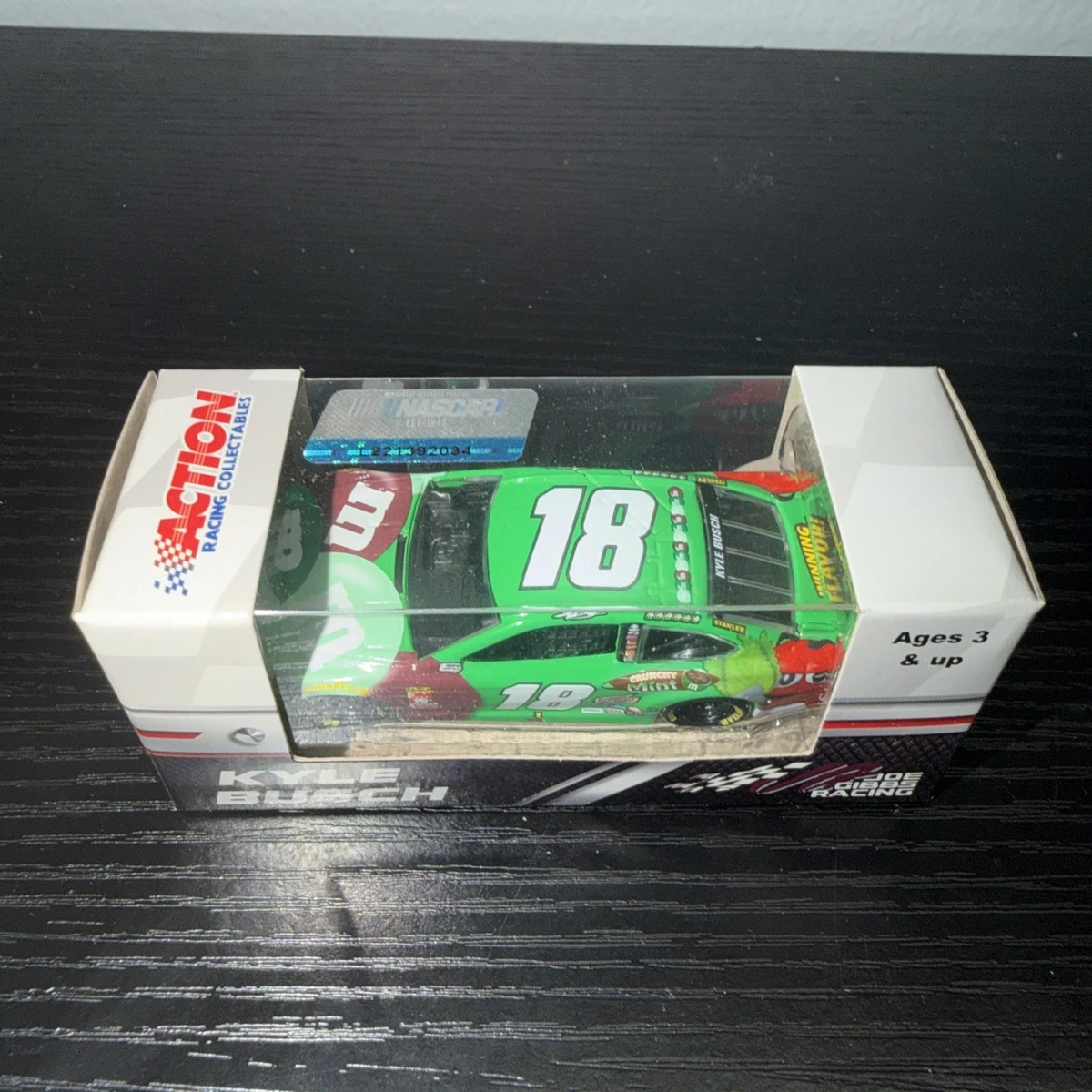 Action Racing Collectables カイル・ブッシュ Action Kyle Busch Diecast Racing Cars 2018 Vehicle Year for sale