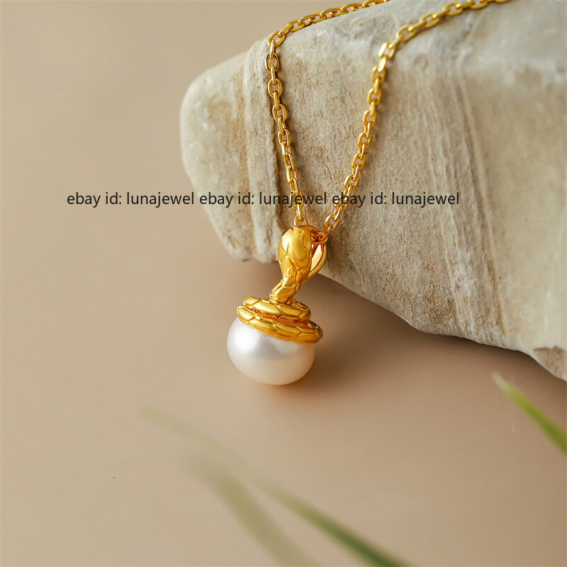 Pure 18K Yellow Gold AU750 Snake Inlaid Pearls Women Pendant