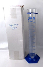 Glass Graduated Cylinder w/ Plastic Hex Base and Bumper Guard, 1000ml by Vissal