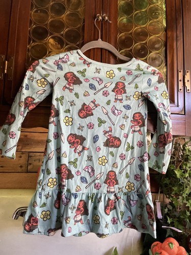 Disney Moana nightgown the size says it’s European size 110/56 up to 104 CM - Picture 2 of 2