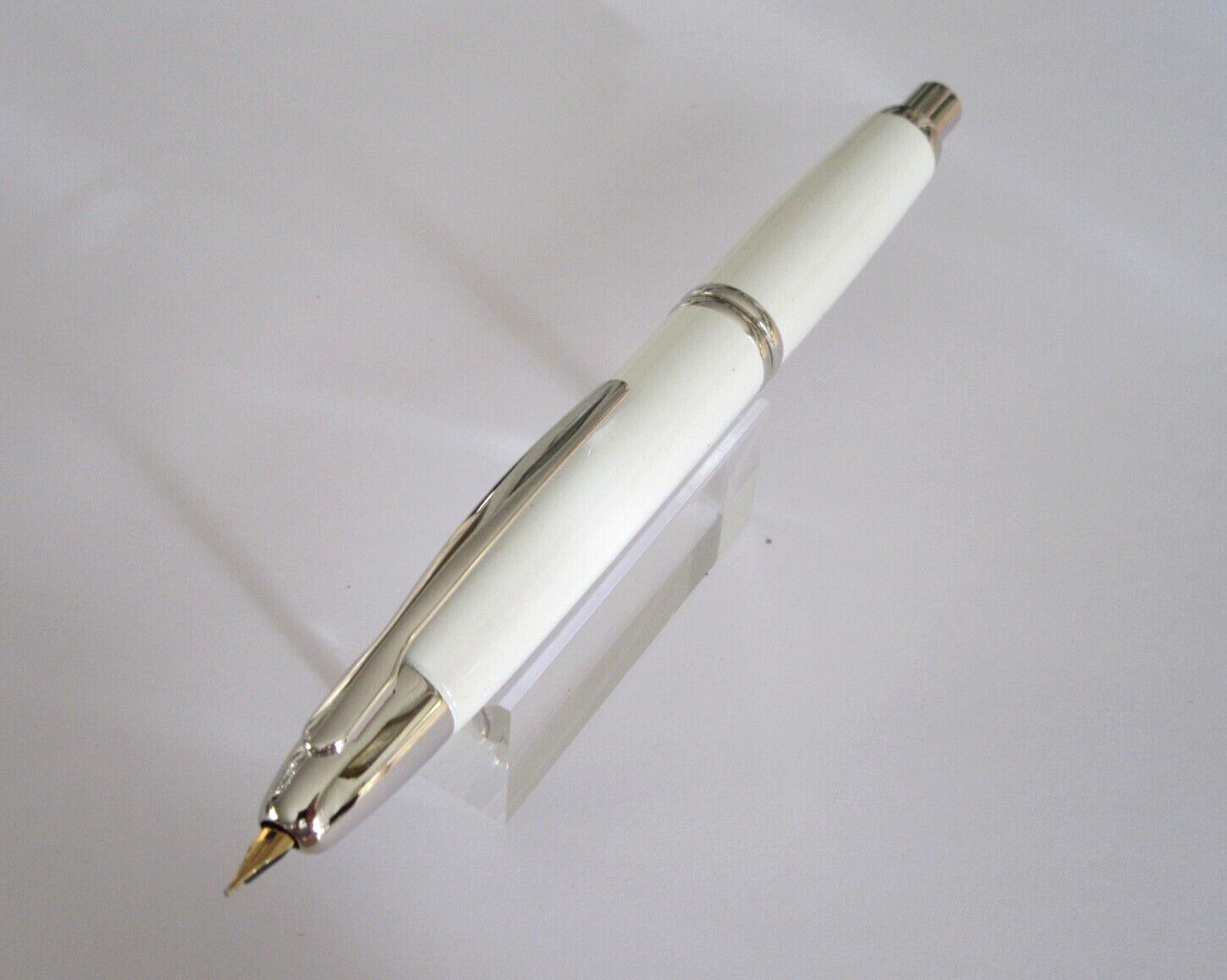 Stylo plume Pilot Capless rétractable blanc : fini l'encre qui sèche