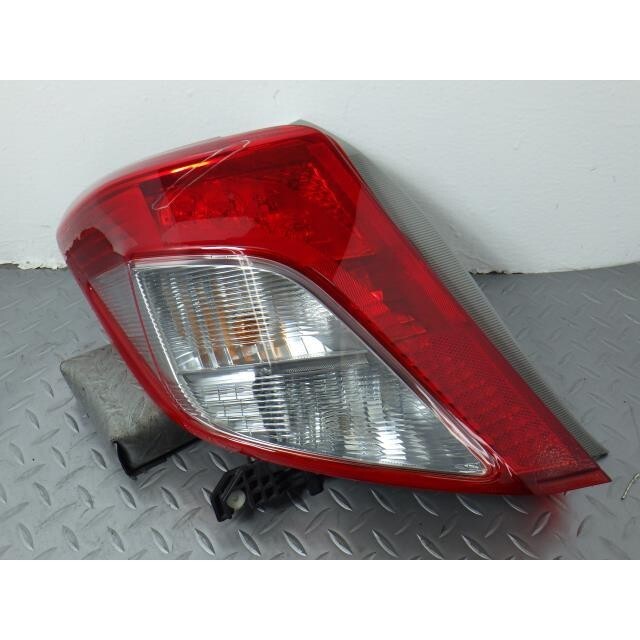 メルSHOP TOYOTA Land Cruiser 1981-89 Tail Lights | 81560-69065