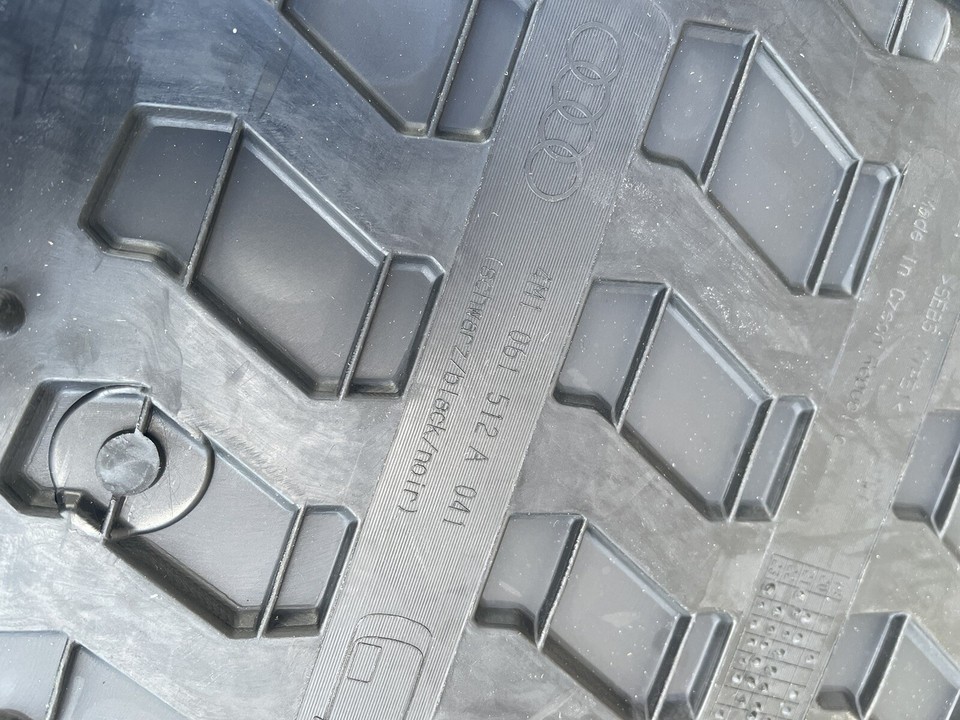 4M1061512A041 🔺️Genuine Audi Q7,Q8 2016 Rear Rubber Floor Mats (Pair