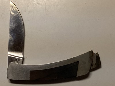 Vintage Gerber 2 3/4 inch Folding Blade Pocket Knife DAMAGED USA Parts or Repair