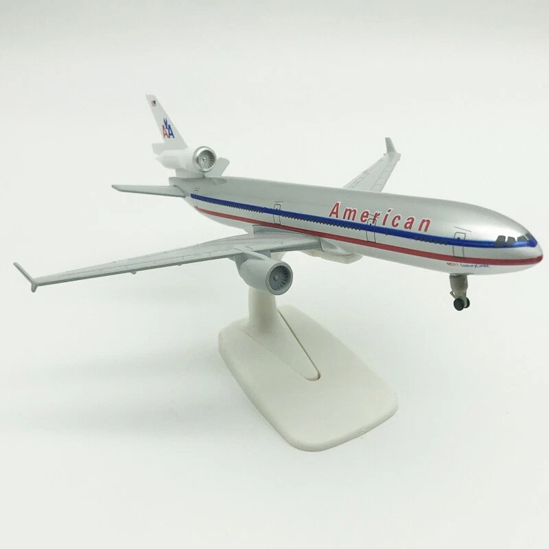 1:300 Die-Cast Modellino Aereo - 20cm McDonnell Douglas MD-11 American Airlines - Immagine 4 di 4