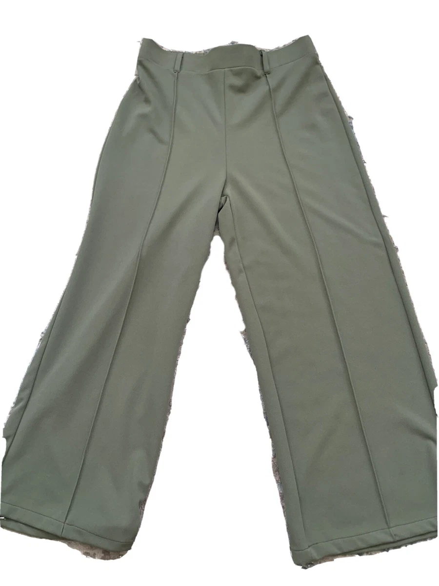 Forever 21 store green pants