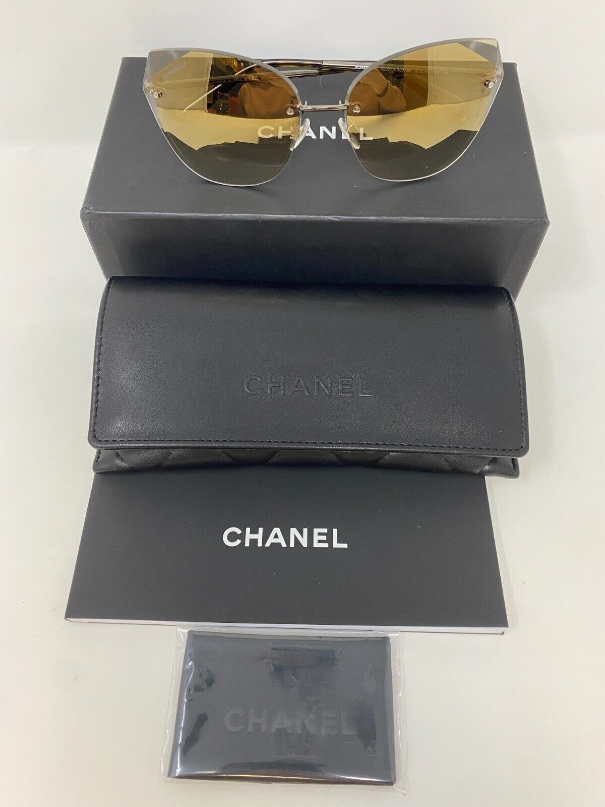 Chanel burgundy sunglasses w/mirrored lenses – Urban Necessities