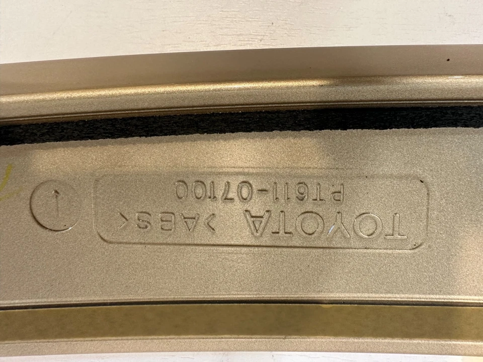 Parte alerón trasero Toyota Avalon 2011-12 # PT611-07100 Foto 4 de 4