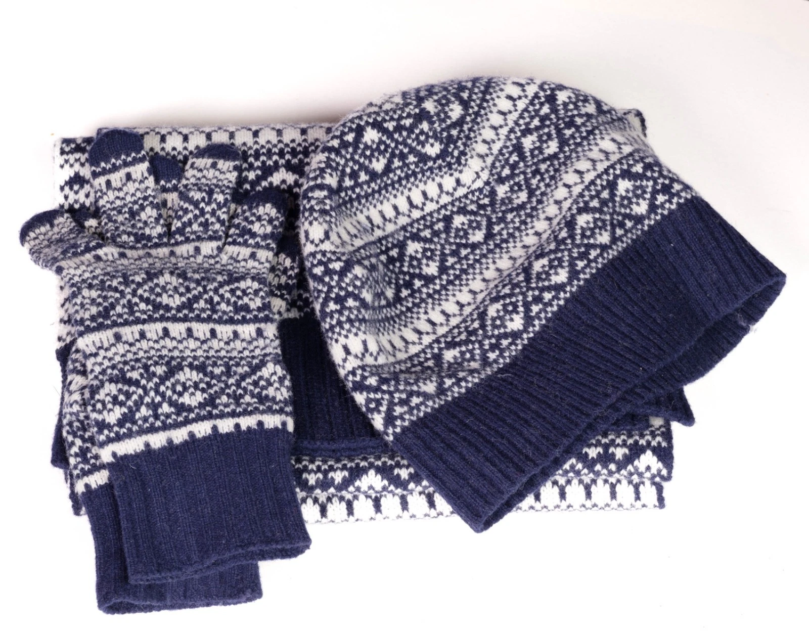 Brooks Brothers Red Fleece Blue and White Matching Wool Scarf, Gloves, and Hat