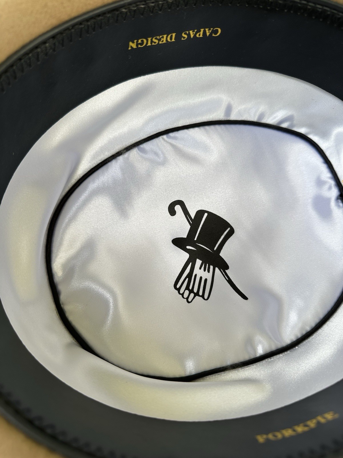 Camel Pork Pie Hat. Capas Headwear. Wool. Medium