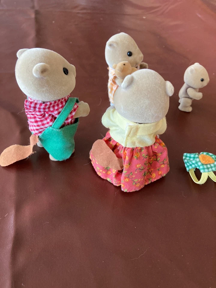 Calico Critters Sylvanian Families Woodbrook Beaver Family 5 Rare Vintage - Image 3 of 4