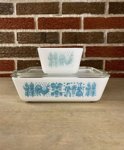 Pyrex Amish Butterprint Refrigerator Dishes 2 Dishes 1 Lid