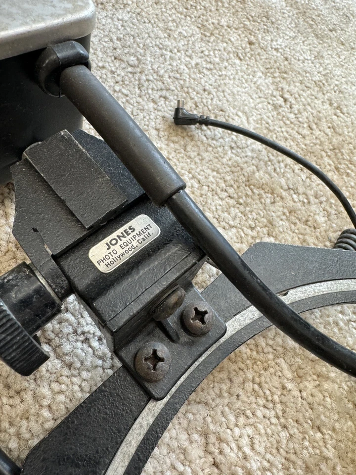 Vintage Norman LH2K# 10913 Studio Handheld or mountable Lighting 5” housing prop - Image 4 of 4