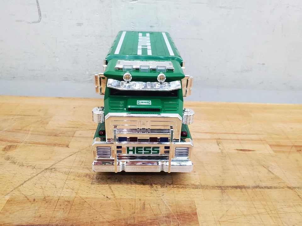 Camión de policía Hess 2023 con luces y sonido y crucero con luces - nuevo/caja abierta Foto 3 de 4