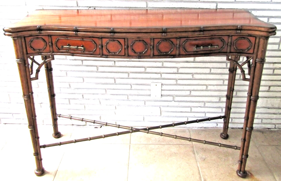 Стол консольный Theodore Alexander эдвардианский из красного дерева бамбук индокитайский 5300-138  - Изображение 2 из 4