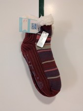 New Muk Luks Socks Red Purple Non Slip Grip Fuzzy Furry Size Large/XL L/XL NWT