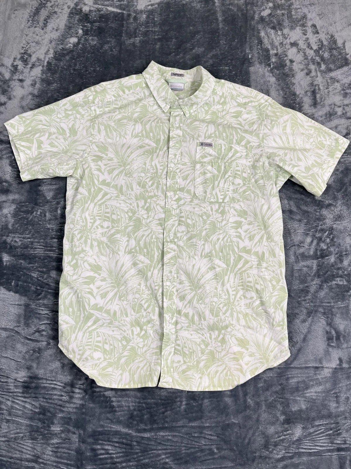 Columbia Mens Regular Fit Tropical Leaf Print Button-Up Shirt M Green/White